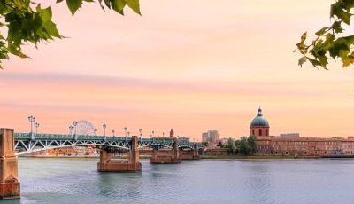 Visiting Toulouse: Your Practical Guide to the "Ville Rose"