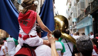Experience the Fêtes de Bayonne: Your Guide to Staying in Biarritz