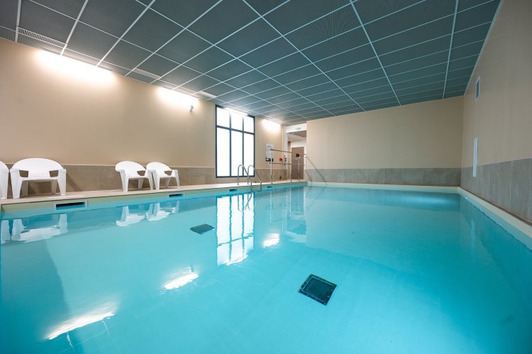 Nemea Appart'hotel La Boëtie Bordeaux Pessac - Piscine intérieure